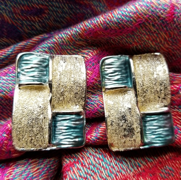 Vintage Jewelry - Relisted- vintage clip earrings pale yellow and sky blue